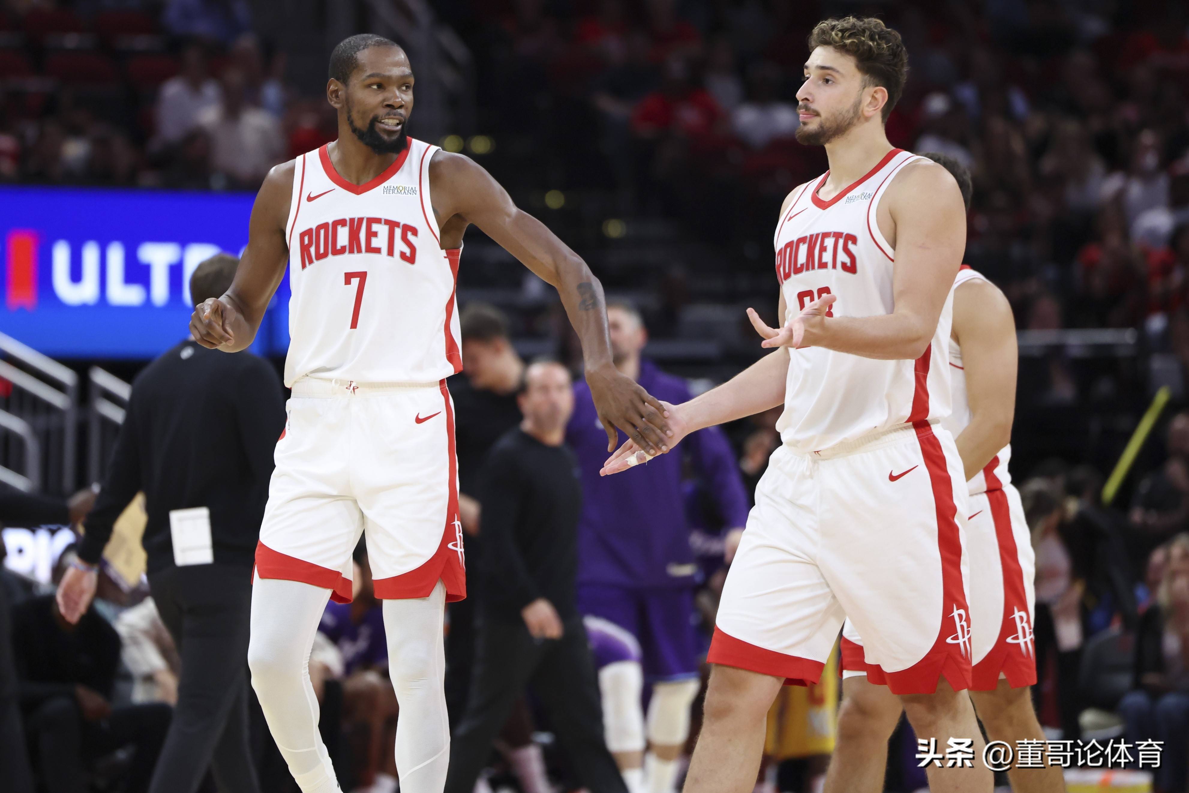 问鼎娱乐下载-包含重磅！广州队围绕葡超复出首秀阿斯顿维拉调整名单备战CBA季后赛，杜兰特连续三场比赛得分超过败北的词条