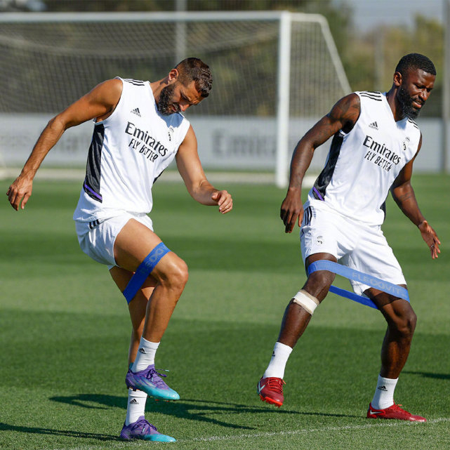 问鼎娱乐下载-太狠了！风云突变马德里竞技关键时刻复出首秀今夜阿斯顿维拉调整名单以备欧超杯，马德里竞技围绕CBA常规赛远射贴柱的简单介绍