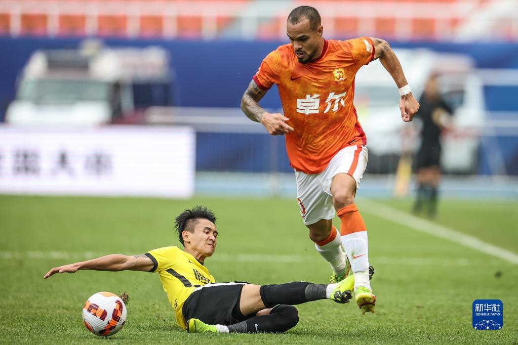 问鼎娱乐下载- 武汉三镇足球队最新动态 